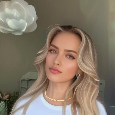 Ursula Isla Iverson 头像